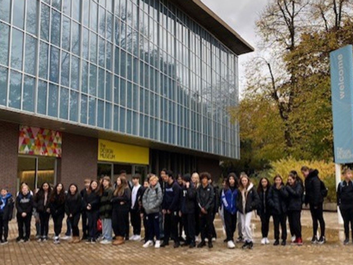 ebs students outside the design museum
